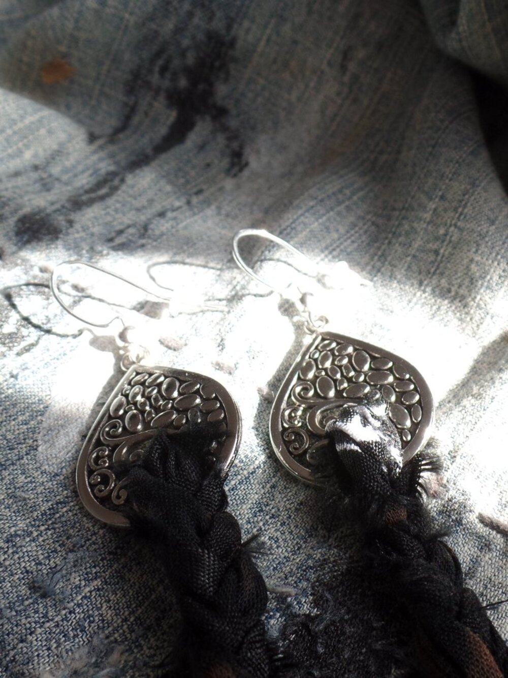 Hand Crafted SWAG Earrings MIDNIGHT - Picture 6 of 7